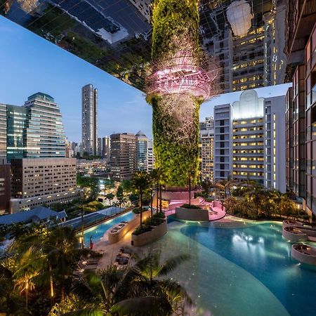 Pan Pacific Orchard Hotel Singapore Exterior photo The Park at 140