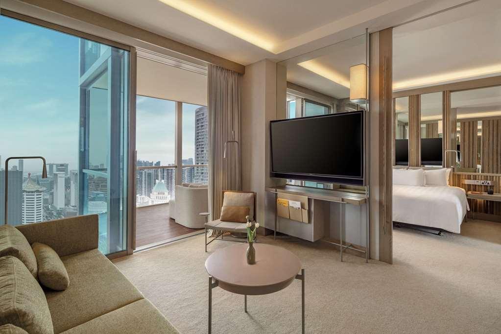 Pan Pacific Orchard Hotel Singapore Exterior photo A suite at the hotel