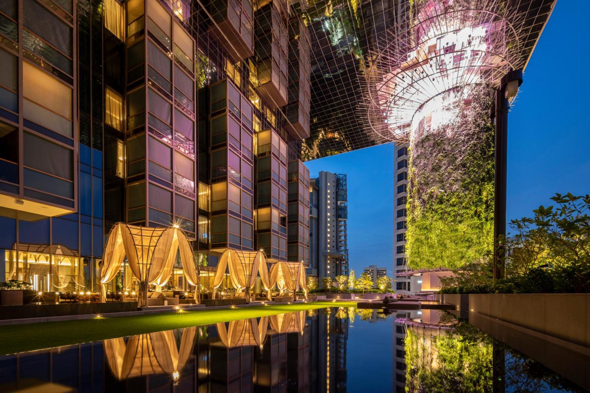 Pan Pacific Orchard Hotel Singapore Exterior photo The Marina Collection