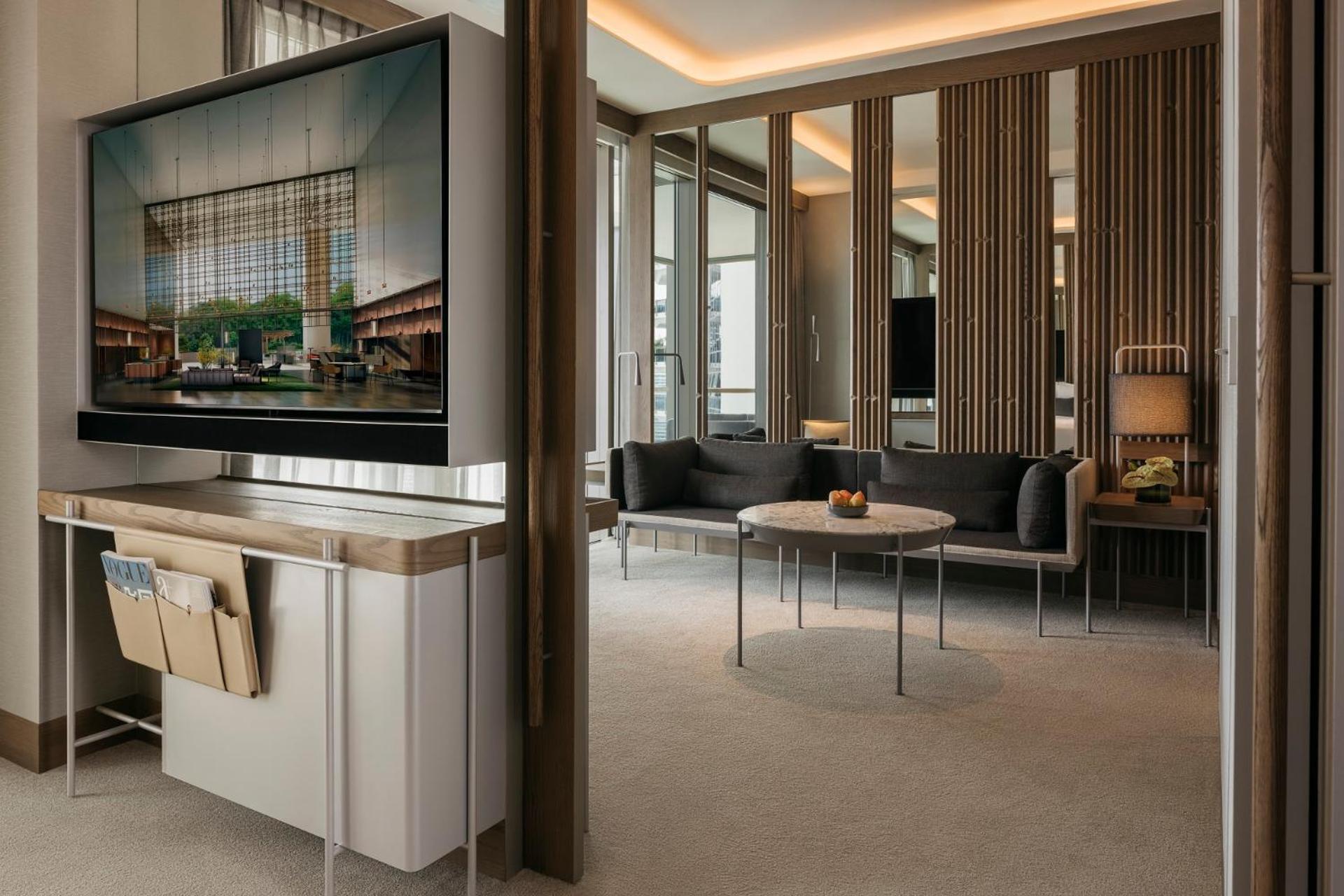 Pan Pacific Orchard Hotel Singapore Exterior photo A suite at The Ritz-Carlton, Hong Kong